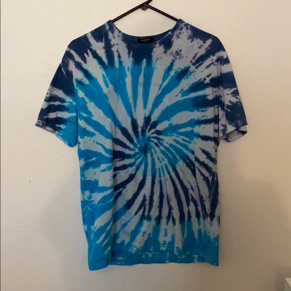 Forever21 Blue Tie-Dye Shirt!